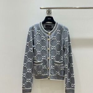 Gucci 2024 GG wool monogram bouclé jacquard cardigan in Grey and Ivory size L